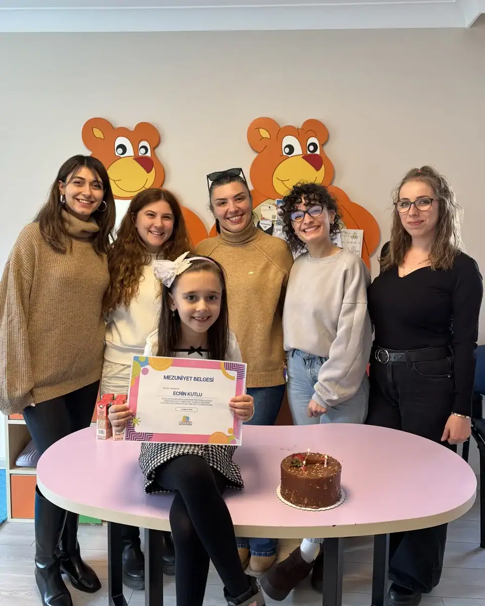 Özel eğitim merkezi ve psikolojik destek hizmetleri, çocuklar ve aileler için kaliteli eğitim sunuyor.